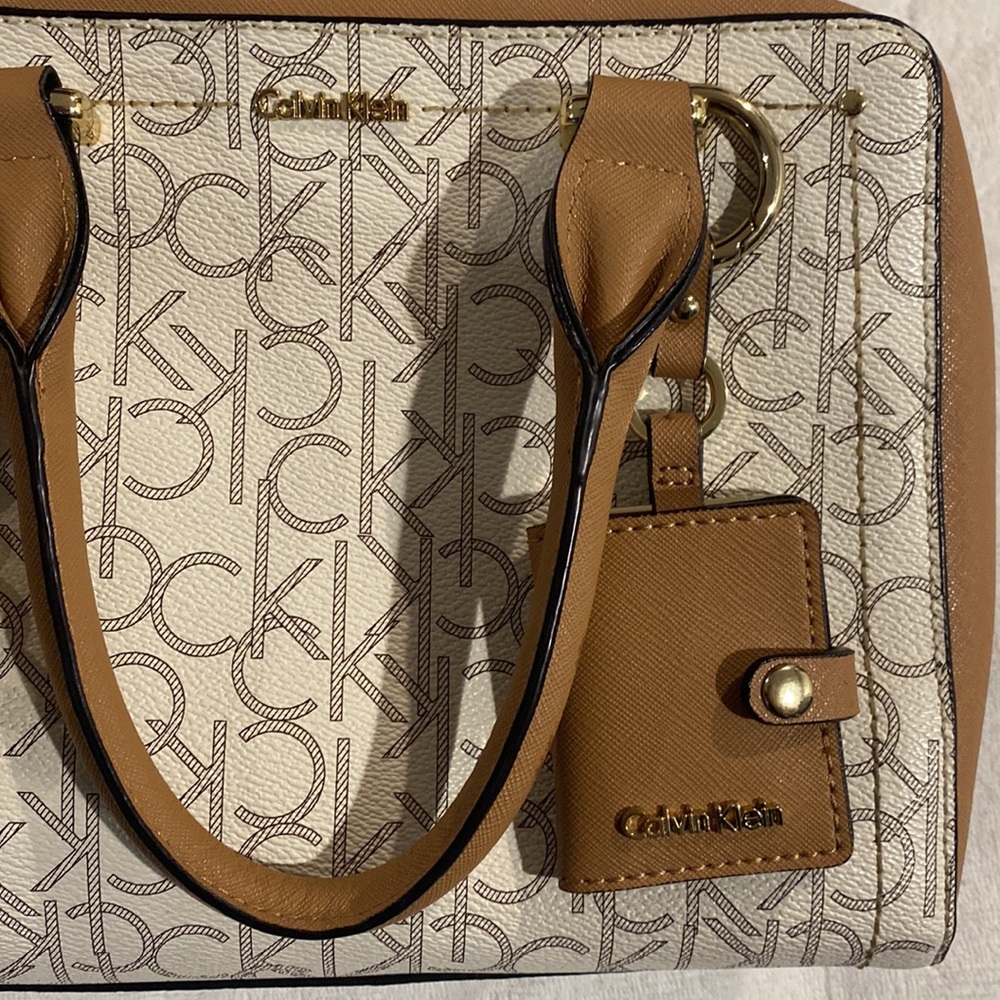 Purse - Picture 3 of 6